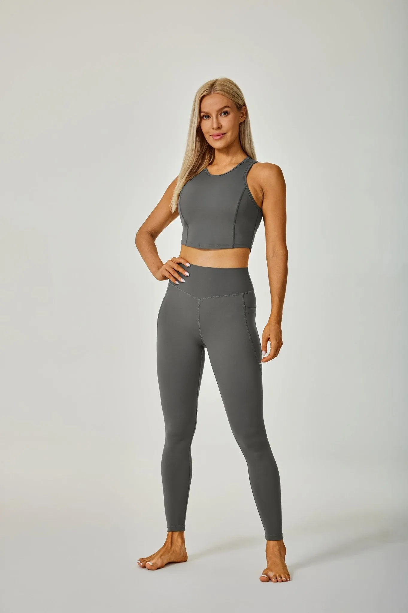 Airflow Built-in Tank Bra - Dark Grey