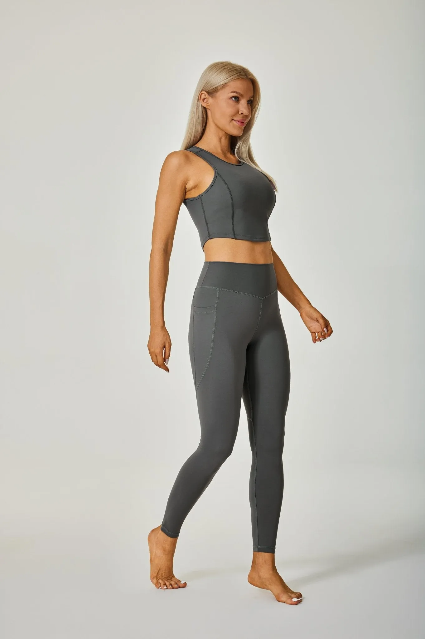 Airflow Built-in Tank Bra - Dark Grey