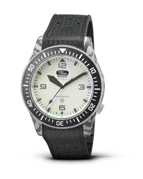 HOLTON: Land Rover x Elliot Brown Trophy II