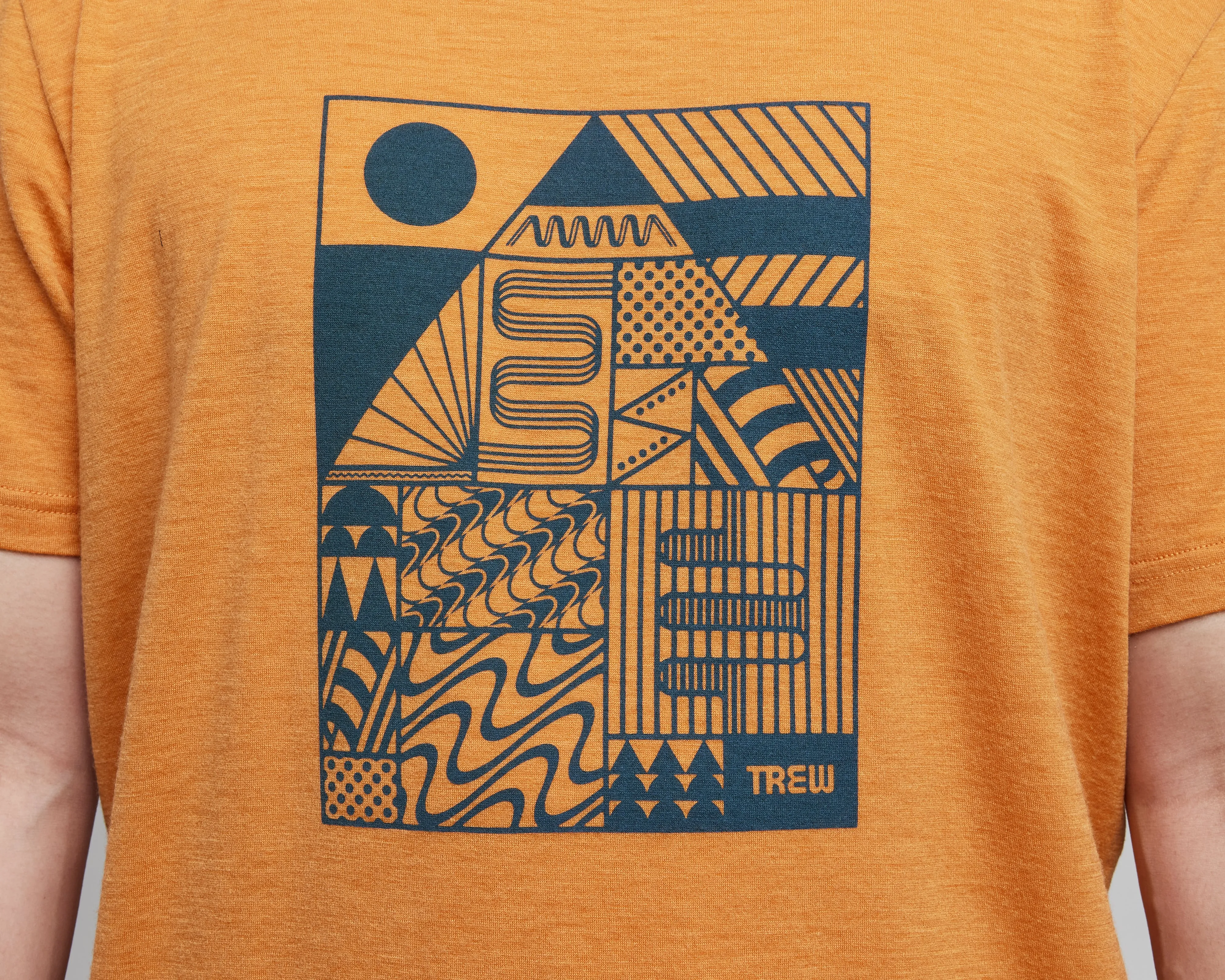 Lightweight Nuyarn Merino Graphic T - Mtn Art