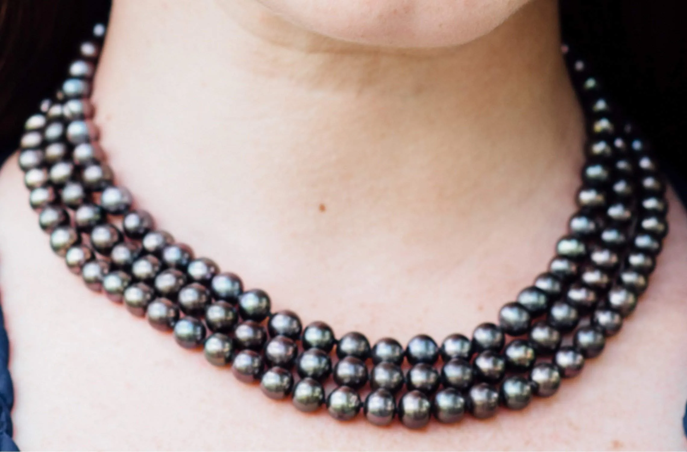 Peacock Blue Triple Strand Layer Freshwater Pearl Necklace 8-9mm
