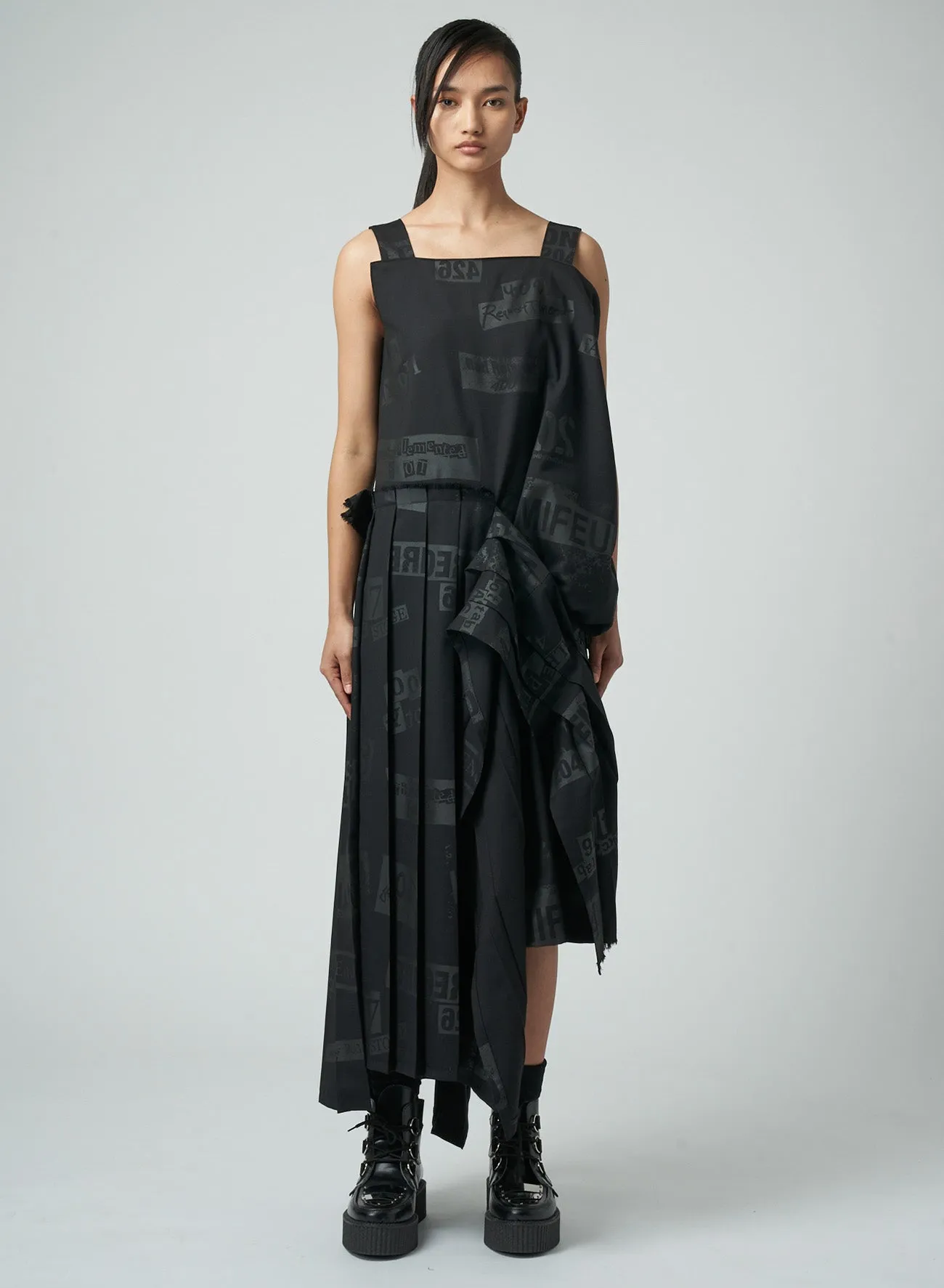PRINTED SERGE DRESS WITH PLEATED SKIRT