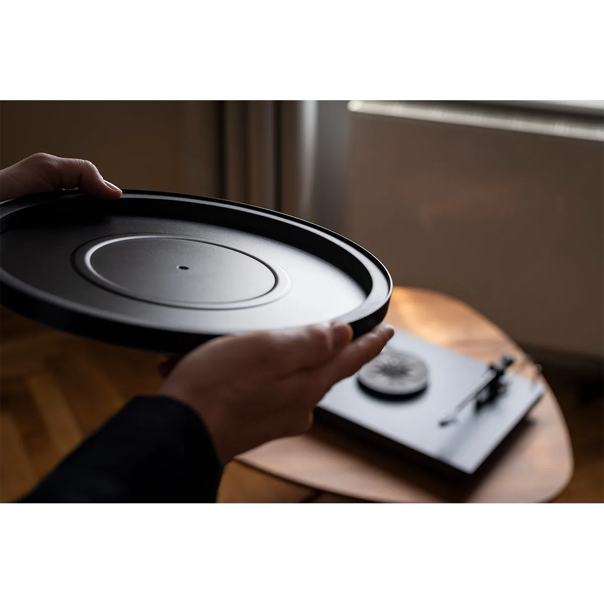 Pro-ject OPEN BOX Debut Carbon Evolution (EVO) Turntable - Gloss White - Excellent Condition