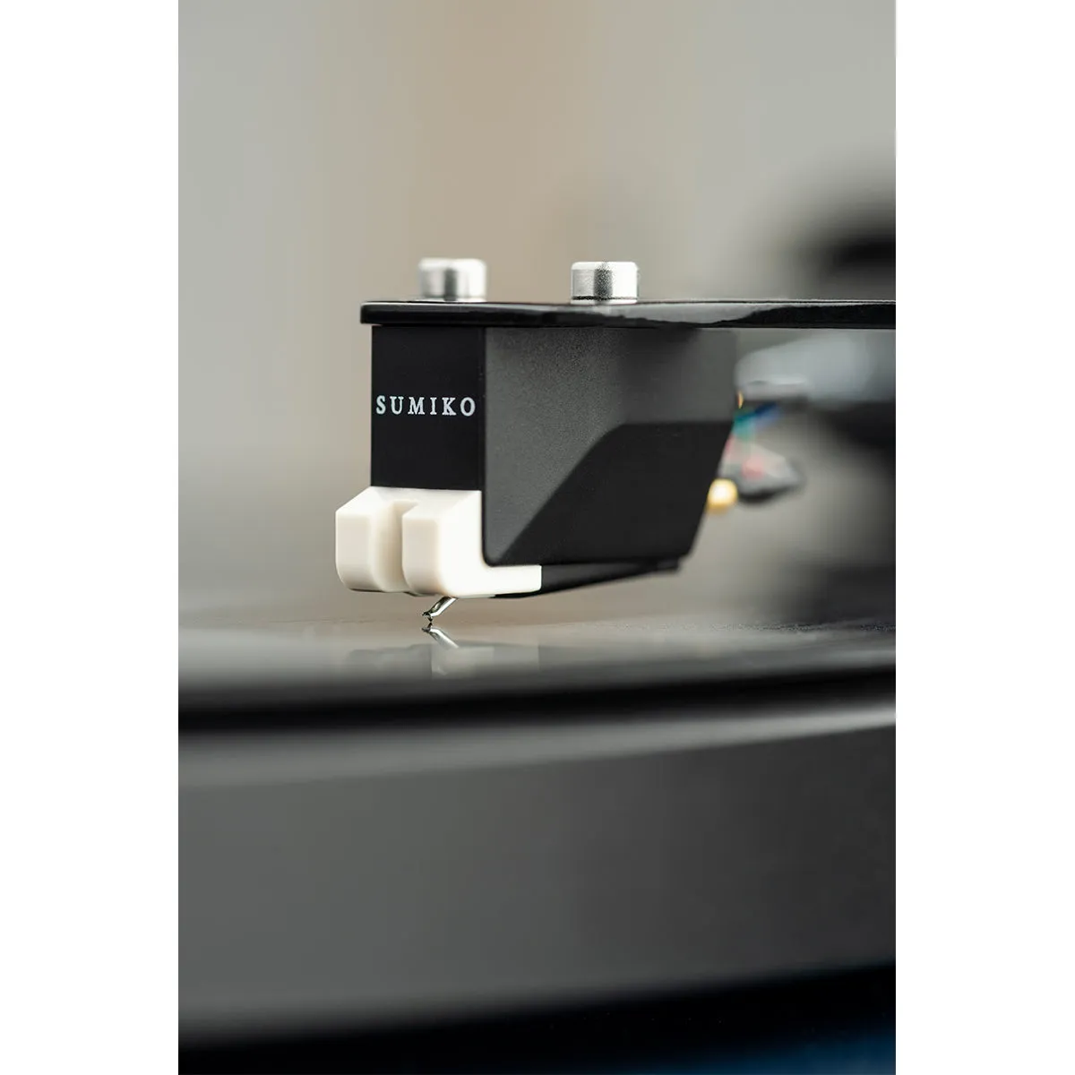 Pro-ject OPEN BOX Debut Carbon Evolution (EVO) Turntable - Gloss White - Excellent Condition