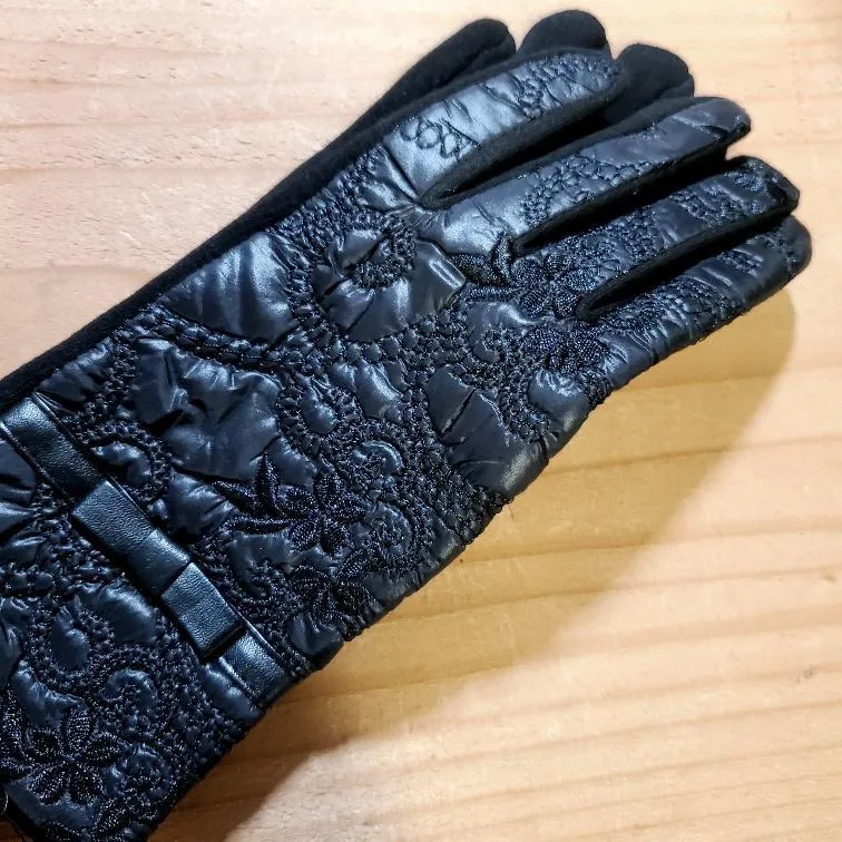 Women's Quilted Floral Texting Gloves